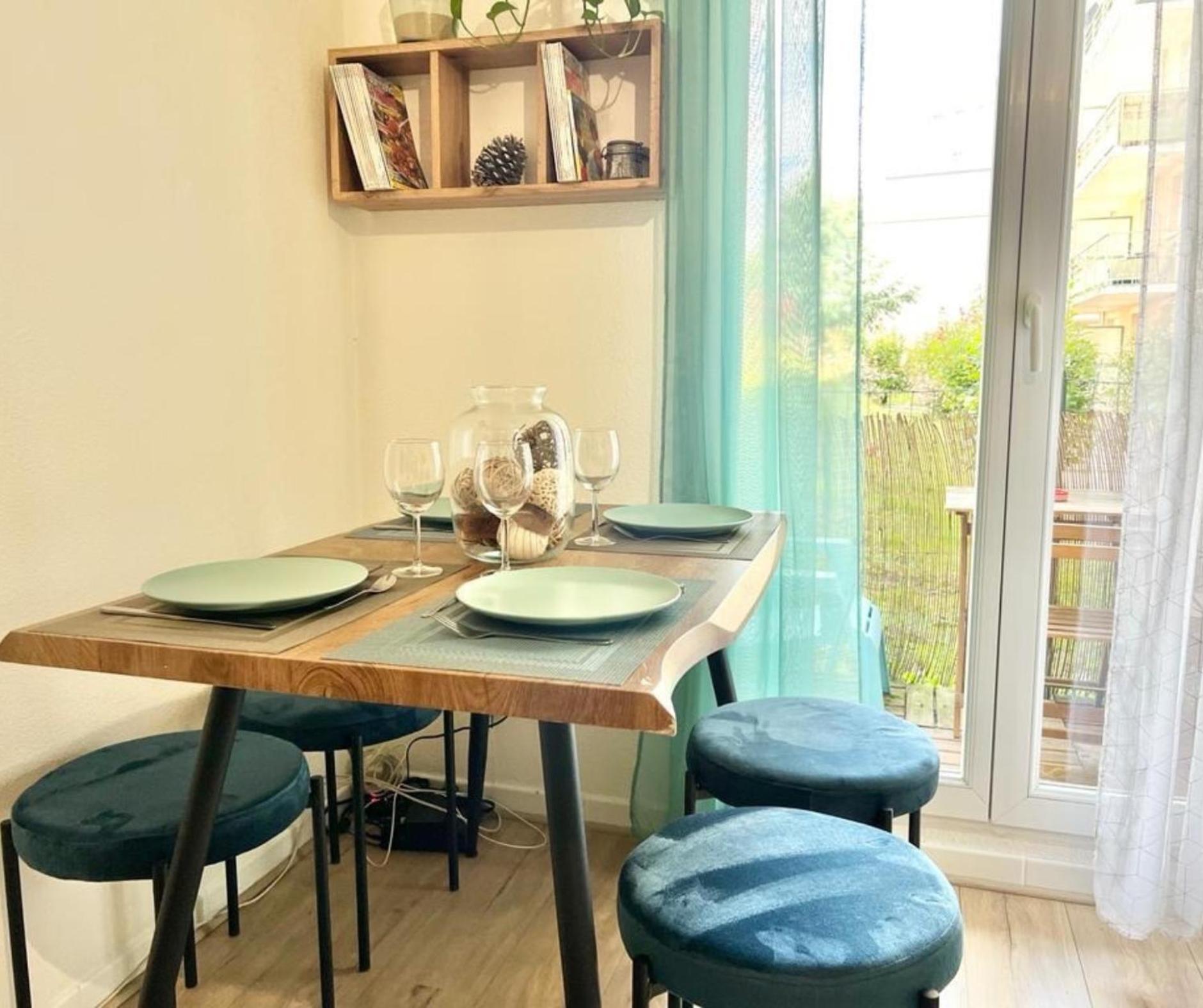 דירות לימוז' Le Renoir Terrasse De Plain-Pied Et Piscine מראה חיצוני תמונה